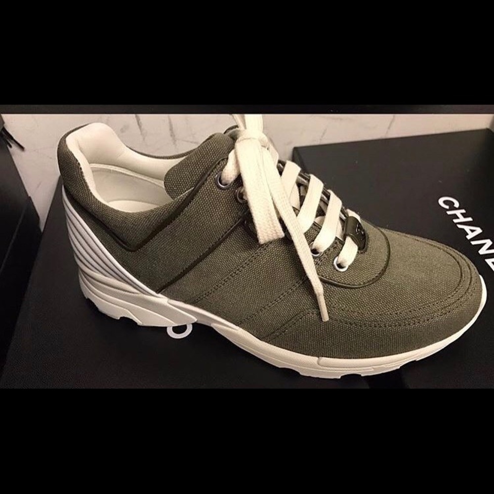Chanel sneakers size 38